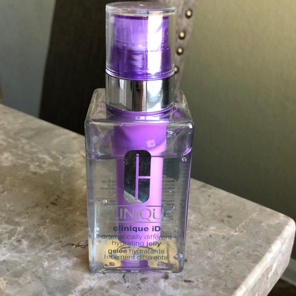 Clinique Other - Clinique Dramatically Different Hydrating Jelly